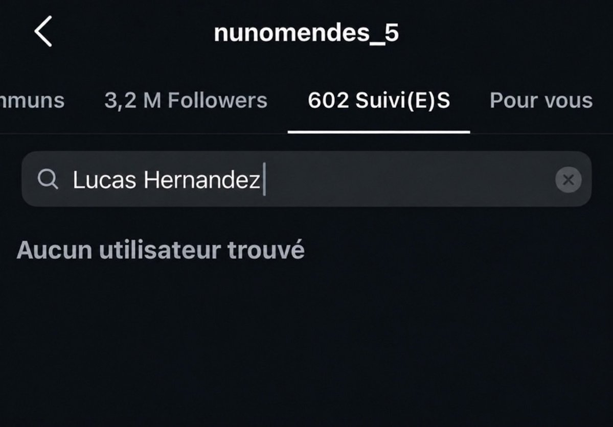 Kenpachi1070's tweet photo. 🚨 Nuno Mendes a unfollow Lucas Hernandez 

Le portugais n’aurait pas apprécié que son remplaçant s’amuse avec son jouet. https://t.co/AunDMZ8PFV