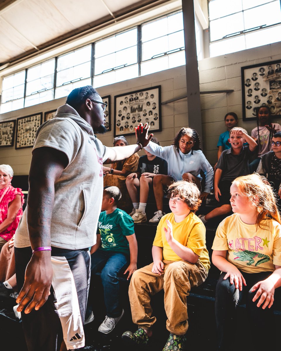 HailStateFB's tweet photo. DJ Chester Stopped By West Elementary To Celebrate The Students &amp; Teachers On Becoming An ‘A’-Rated School!

@DJChester6 || @StarkvilleSD https://t.co/DMvcp8QoPD