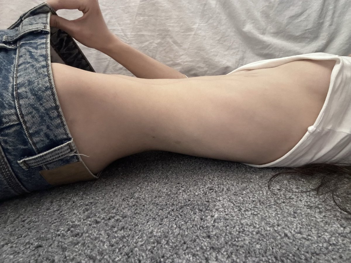 misery017's tweet photo. #bodycheck https://t.co/pj3Cfb4BUi