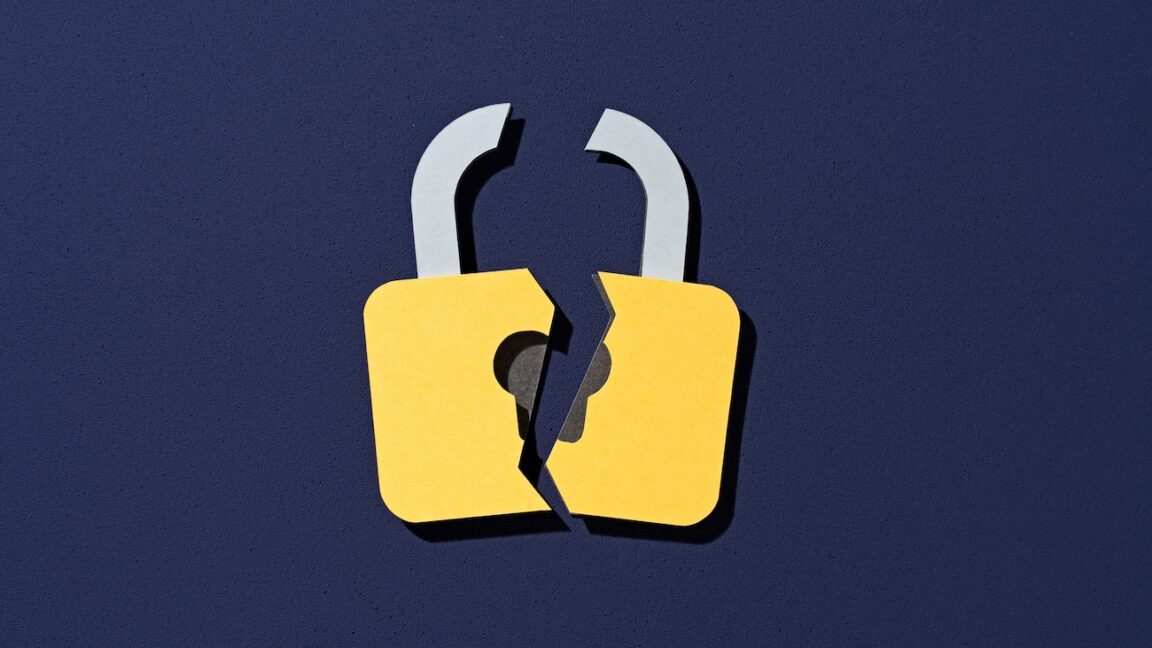 TheCyberSecHub's tweet photo. The Internet goes on high alert after discovery of 8 compromised TLS certs arstechnica.​com/security/2026/10/the-internet-goes-on-high-alert-after-discovery-of-8-compromised-tls-certs/ #cybersecurity #computerscience #computerengineering https://t.co/i7MePn5ZB3