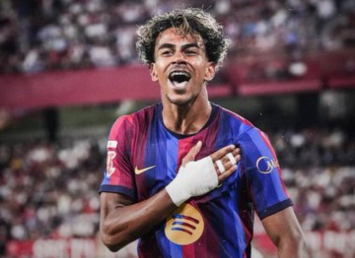 RichBillio79600's tweet photo. 🔵🔴 Lamine Yamal reaches 20 G/A in his last 10 games for Barcelona. 🚀 https://t.co/w7h4avupNs