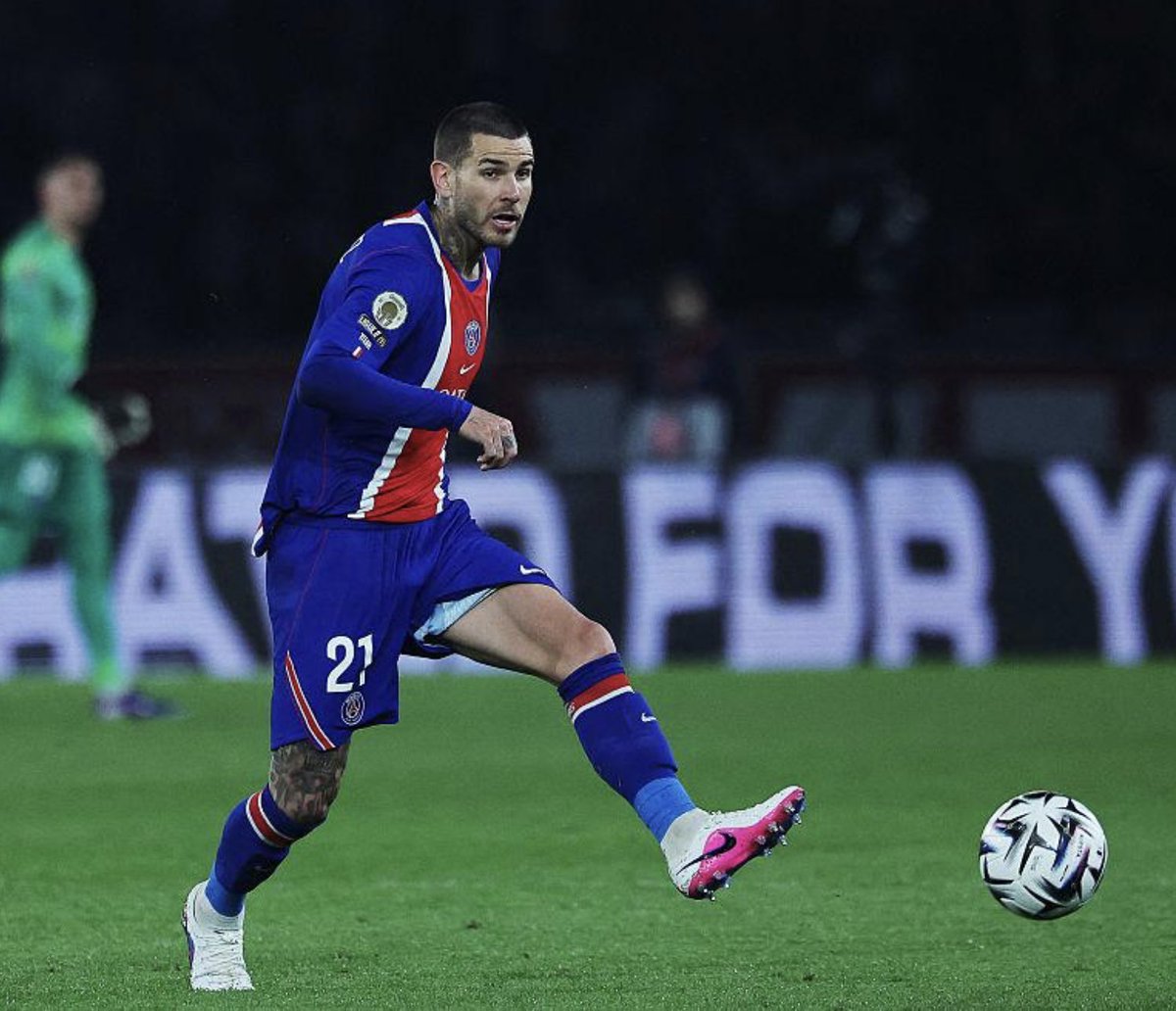 ladeehcares's tweet photo. Luiz Hernandez ⚽︎                              Vitinha ⚽︎

#PSGBarça https://t.co/wvM6SXqbCf