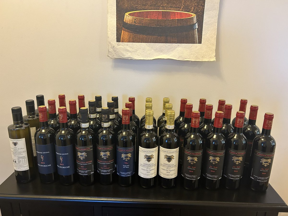 SusanCost719's tweet photo. Wine delivery from @campochiarenti, Italy 🇮🇹 
3 cases including: 
2013 Passione Divina, 
2022 Chianti Colli Senesi
2019 Vivi Toscana 
2025 Vernaccia San Gimignano
2019 San Nicola 
2020 San Nicola 
3 bottles of their EVOO
Thank you Daniele! Loved our visit and your wines
Salute 🍷 https://t.co/s9RbKK99k4