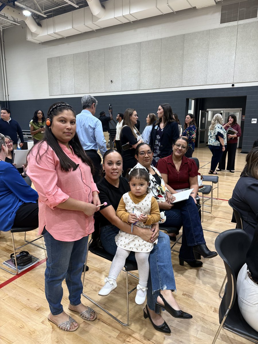 ArizonaStand's tweet photo. Thank you to @SenRubenGallego for hosting yesterday's town hall and to Sulem and Melisha for sharing their experiences with Arizona's child care crisis.

Their stories highlighted what too many families face every day: child care costs are rising faster than families can keep up. https://t.co/KngbaUEVnl