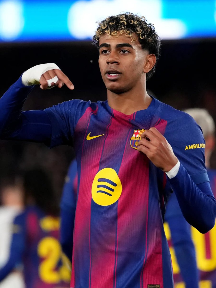 FConPredict's tweet photo. 🚨 10+ GOALS AND 10+ ASSISTS FOR YAMAL! 🔵🔴

Lamine Yamal hits double figures in goals and assists for Barcelona this season!

He does it in just 12 appearances! 🔥 https://t.co/BykaJv8j61