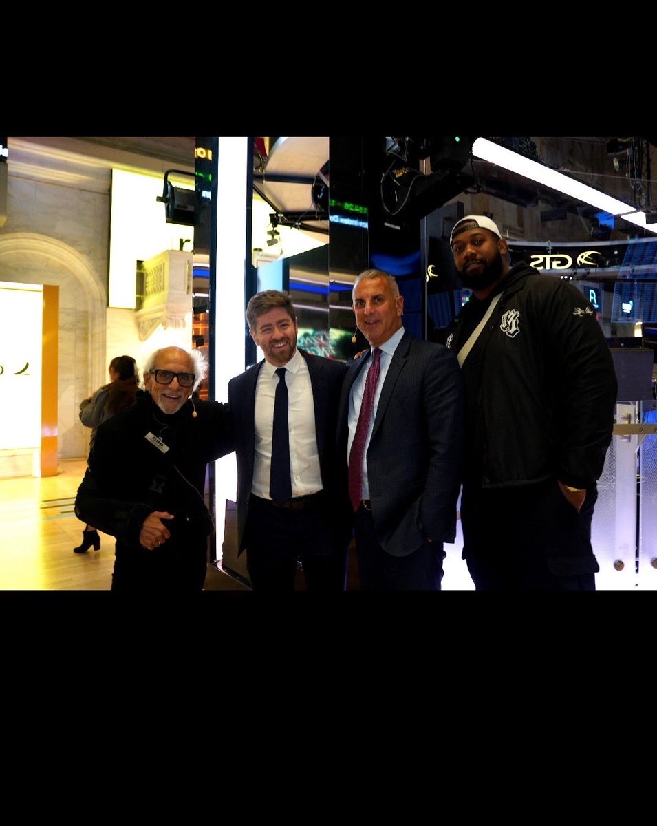 GuyAdami's tweet photo. So this happened on Saturday night! The NYSE was home to yet another epic @tryramp experience. @EinsteinoWallSt , @eglyman and my man Chris !! https://t.co/leXTqc1rrQ