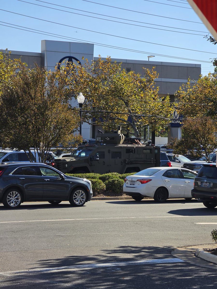 TheDMVLive's tweet photo. SWAT CALLED OUT, WOMAN ARMED WITH KNIFE EVENTUALLY ARRESTED IN BAILEY’S CROSSROADS 🚨 

Fairfax County Police were able to take a homeless woman into custody this afternoon while she was armed with a knife outside of the Public Storage on the 5800 block of Columbia Pike in Bailey’s Crossroads, Virginia.

SWAT officers were called out to the scene, and after negotiations, the woman was safely taken into custody by officers this afternoon. 

No serious injuries were reported, however further information remains limited due to police radio encryption…

📸: Acceptable-Slide 9024, dcandyyman