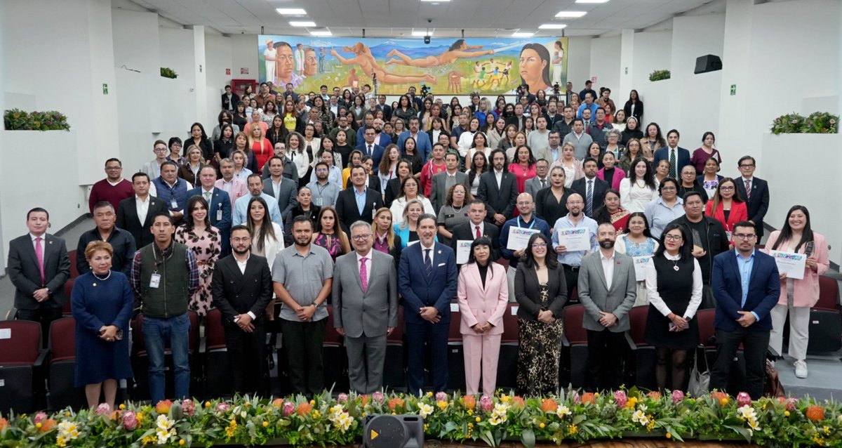 CODHEM's tweet photo. 🏅 Hoy, la #CODHEM reconoce con el Premio Estatal contra la Discriminación 2026 la trayectoria de ocho personas y organizaciones que defienden los derechos humanos y promueven la inclusión.

#MásCercaDeTi #DerechosHumanosL https://t.co/oQpz8vj2U0