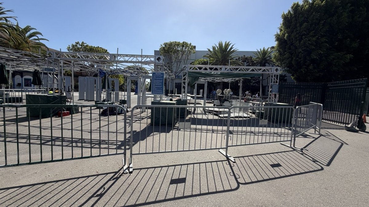 MouseInfo's tweet photo. Current state of the Downtown Disney northern security checkpoint https://t.co/70GJ6I2sbF