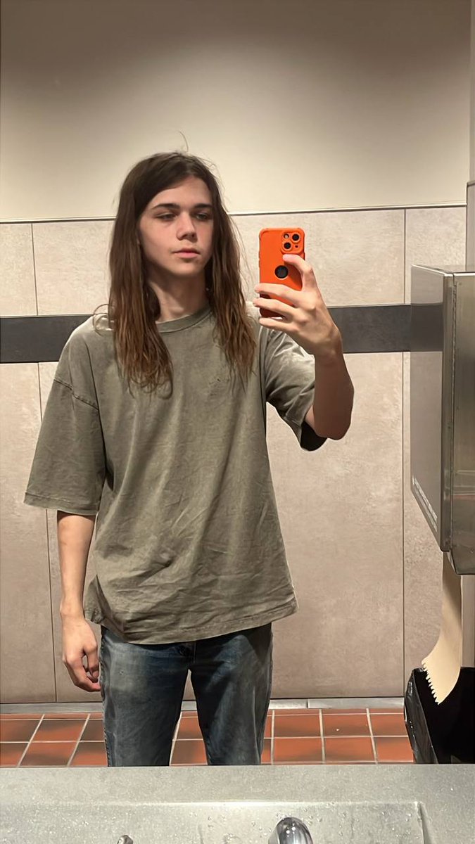 leftyreloaded tweet picture