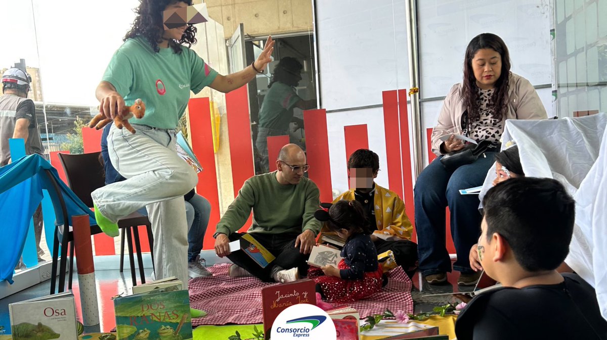 consorcioexp's tweet photo. ¡BiblioExpress abre sus puertas!
La primera Biblioteca CEX ya está en Patio Sur, con lectura, poesía y actividades junto a Colsubsidio y Fundalectura.
Disponible para colaboradores CEX.
Horario: miércoles y viernes de 9 a. m - 4 p. m.
#ConsorcioExpress #BiblioExpress https://t.co/5RslYpA9bQ