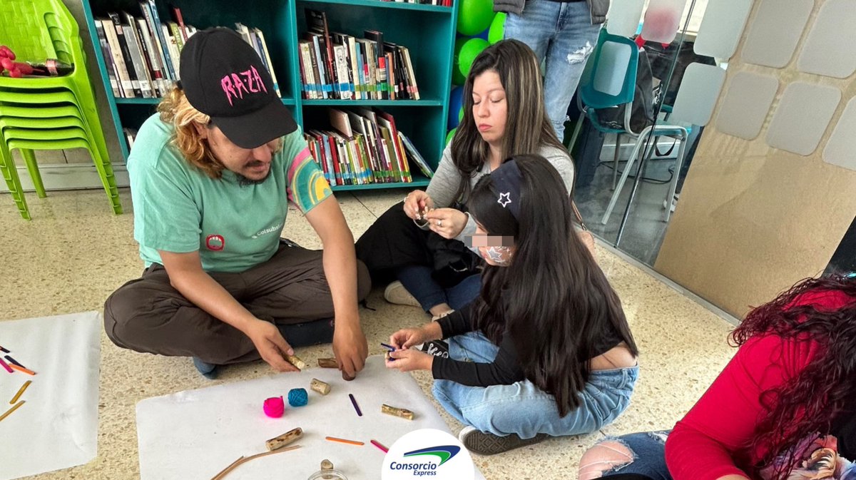 consorcioexp's tweet photo. ¡BiblioExpress abre sus puertas!
La primera Biblioteca CEX ya está en Patio Sur, con lectura, poesía y actividades junto a Colsubsidio y Fundalectura.
Disponible para colaboradores CEX.
Horario: miércoles y viernes de 9 a. m - 4 p. m.
#ConsorcioExpress #BiblioExpress https://t.co/5RslYpA9bQ