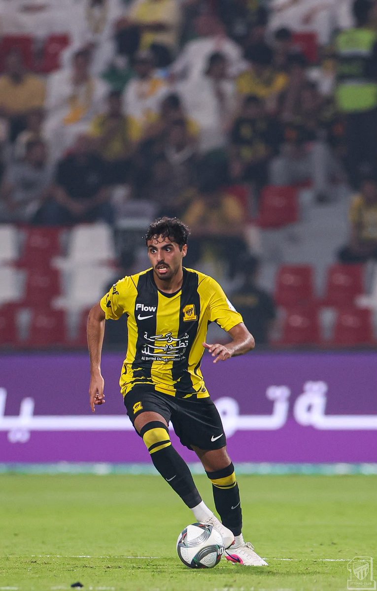 saqahtt's tweet photo. الحمدلله على الفوز 💛🖤
سعيد بالعودة مع المجموعة والأجمل أن العودة كانت بالفوز
الحمدلله على العودة والقادم أفضل بحول الله 🐅 https://t.co/E0TAbY9ePY