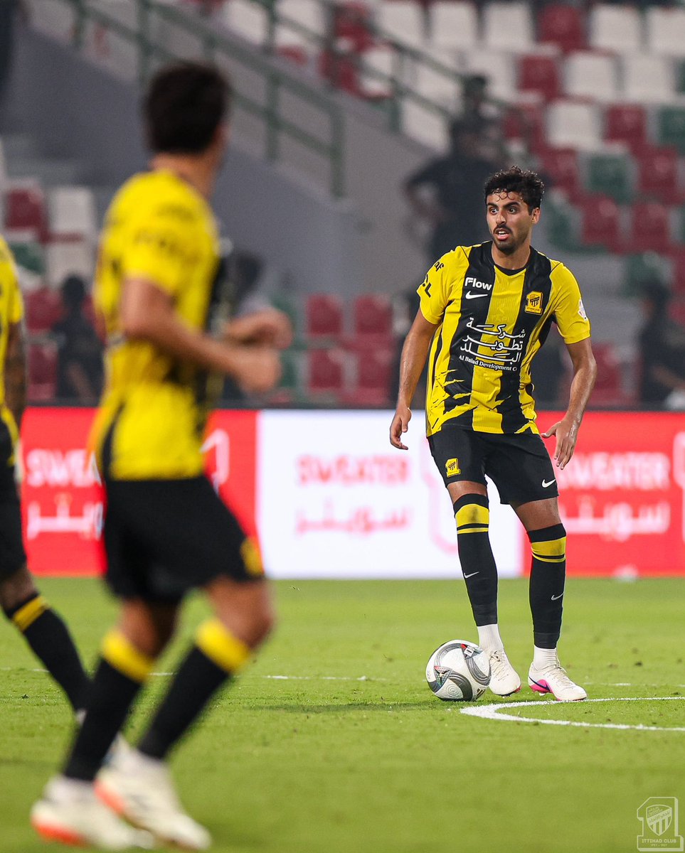 saqahtt's tweet photo. الحمدلله على الفوز 💛🖤
سعيد بالعودة مع المجموعة والأجمل أن العودة كانت بالفوز
الحمدلله على العودة والقادم أفضل بحول الله 🐅 https://t.co/E0TAbY9ePY