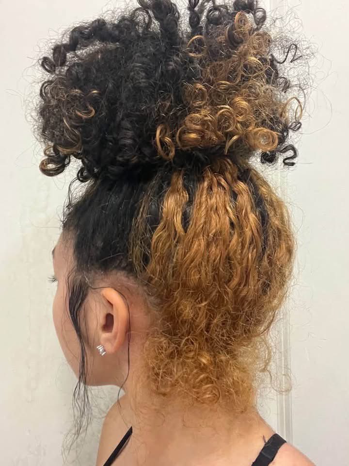 trendycentraal's tweet photo. peekaboo just EATTSS on the natural hair😍🤏🏽💕 https://t.co/393iOGzCbf