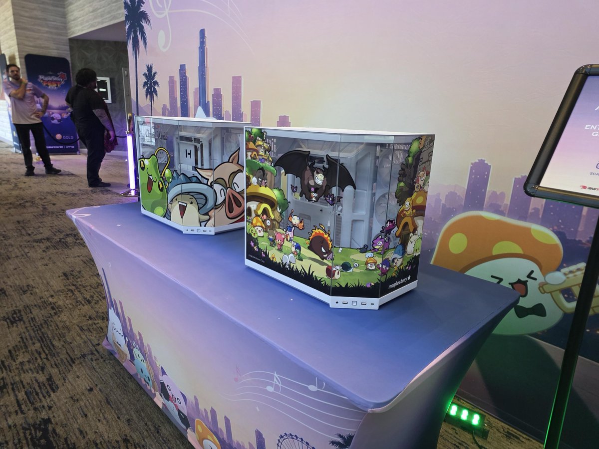 hytebrand's tweet photo. Our cases for MapleStory Fest looked absolutely stunning this weekend 😍 https://t.co/Sjq1FXwWDa