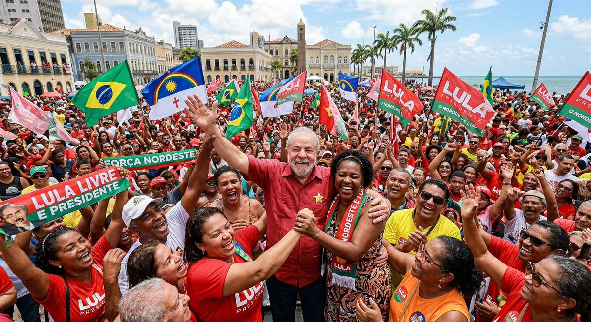 propagulohenri's tweet photo. Lindo demais
#NordestinosComLula 
#LulaEmJuazeiro
#LulaEmPetrolina https://t.co/IdQi7abpJE