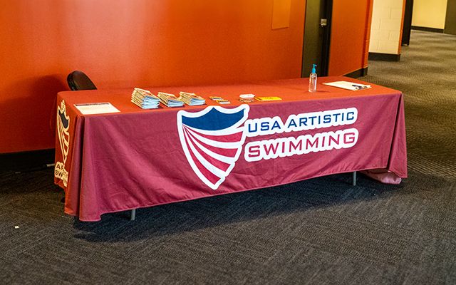 NFHS_Org's tweet photo. Back to school = back to game day. 🏆🔥

Make every event stand out with branded backdrops + table covers for high school athletics—from media days to tournaments and game day.

Bring the school spirit. Show up strong. 💥 https://t.co/6VgmOcK29I