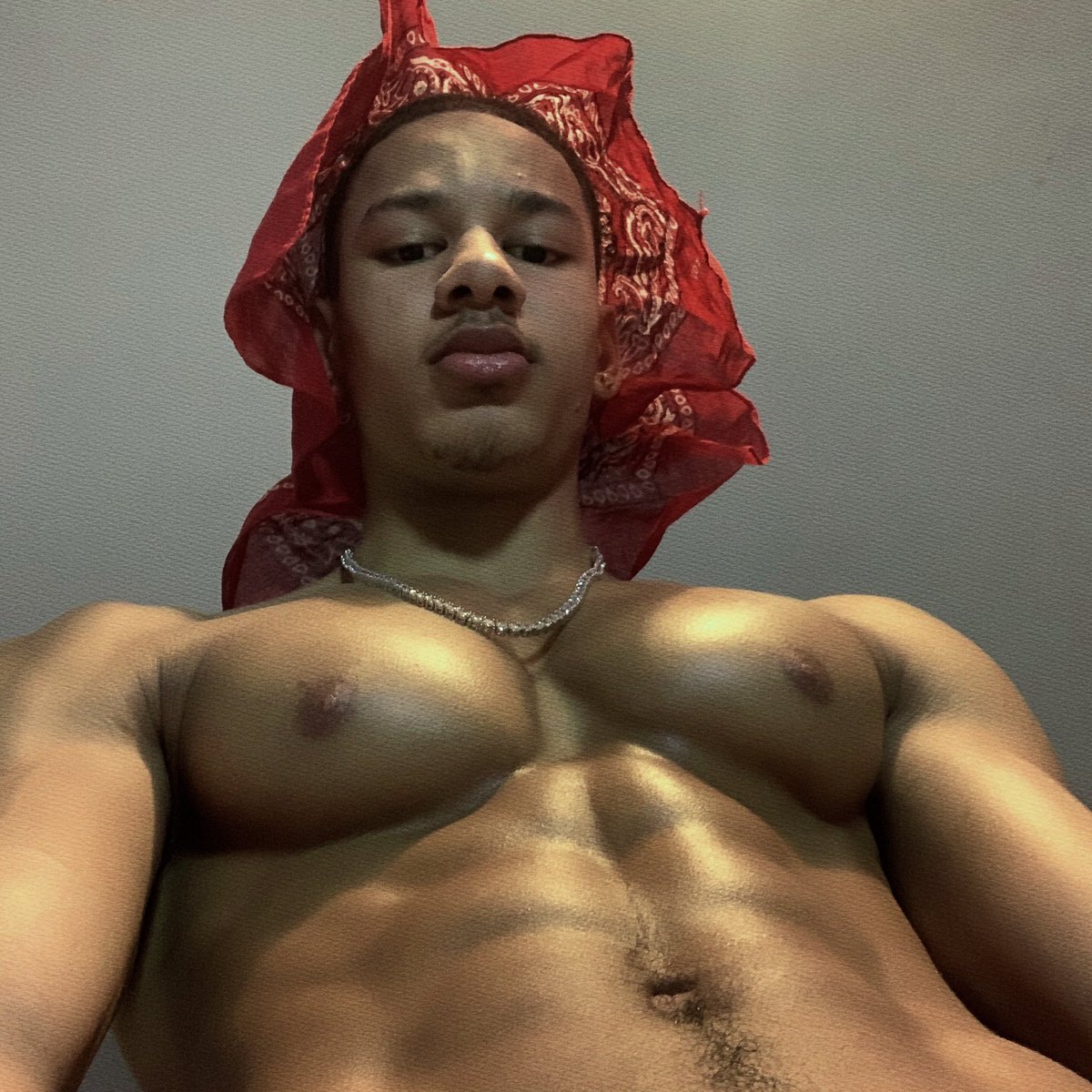 scentsofhim's tweet photo. see me from ur pov. https://t.co/3LaTCOHdTl