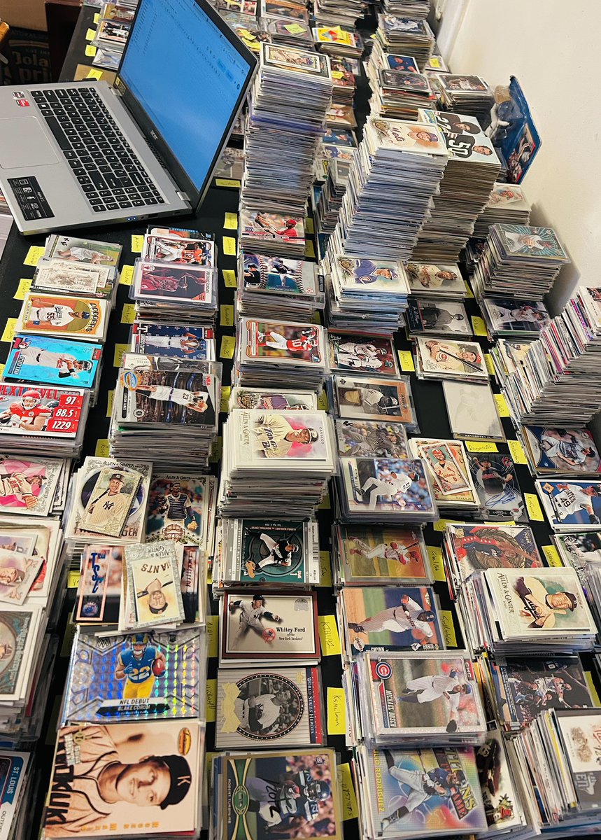 Thegadd25's tweet photo. Holy moly that was insane! 😂

-In just a week &amp; a half, you guys snagged about 10,000 cards that will be heading to new homes!!! 💪🏼

Next is Totals/Messages tonight into tomorrow mornin so appreciate everyone’s continued patience!! 😁

A live look in at just Table #1 😅 https://t.co/iMITtvZXF3