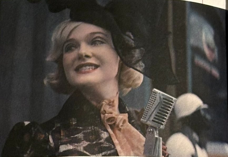 streeprafferty's tweet photo. WE WILL SEE EFFIE BEING AN ESCORT SHUT UP???? https://t.co/x2QpCu3o35