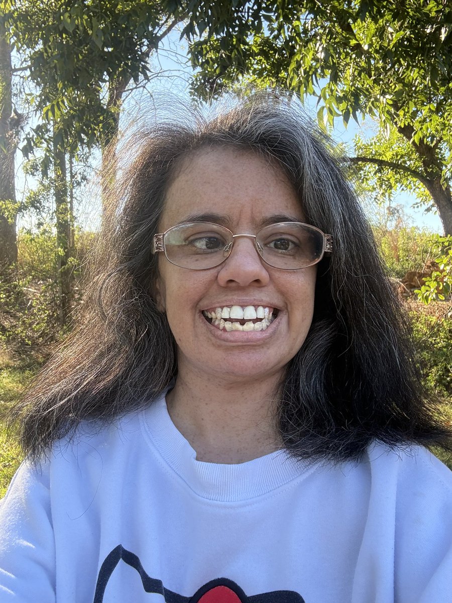 Renatta's tweet photo. For a while I asked God, “Why me? Why do I have epilepsy? Why do I have struggles? Why am I in pain at times?”

Now I ask, “How can You use me?” And it’s by doing this. Encouraging others who are struggling. Giving people hope. Reminding people that joy isn’t the absence of hard things - it’s that Christ is there in the midst of them. 

That’s my purpose, and you have a purpose too. Look to Christ. He won’t lead you astray.