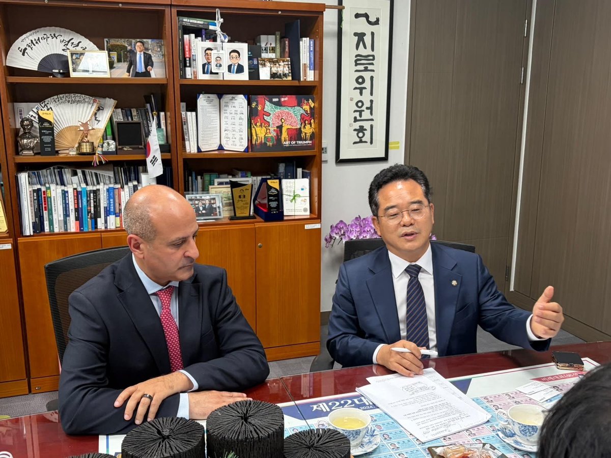 joechalom's tweet photo. When in Seoul last month, I had the opportunity to sit down with Rep. Min Byung-duk at the National Assembly for a conversation moderated by Seoul Economic Daily.

We discussed how Korea can progress its regulatory framework for stablecoins and digital assets as the Digital Asset Basic Act moves forward. I shared my experiences from Sharplink and BlackRock and offered lessons from the U.S. perspective. 

Top of mind was the need for Korean won-denominated stablecoins to protect its monetary sovereignty and grow its digital economy. A clear path for asset tokenization and market structure clarity are essential to promote Korean competitiveness as well as investor protection.

Korea has all the ingredients to be a leader in digital finance. I’m grateful to Rep. Min for his leadership and for our thoughtful exchange.