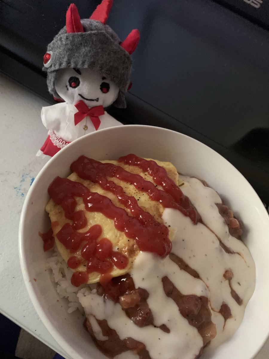 creativortexx's tweet photo. need to show off pictures of my little chud again… he watches me Eat my  Slop https://t.co/nnCopvDuky