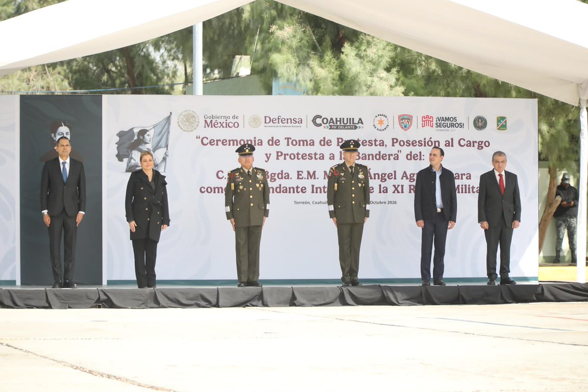 MartinGomezCald's tweet photo. #Coahuila | Acompaña @manolojim al general #MiguelÁngelAguirre Lara, nuevo comandante de la XI Región Militar.
https://t.co/SeieUKAlad #RTNews #Saltillo #Torreon #Monclova #PiedrasNegras #Acuña https://t.co/N9bvLmJLfe