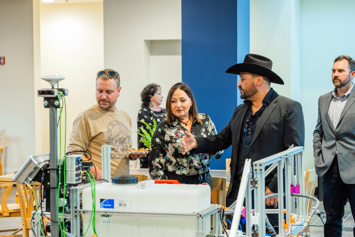 CSUMB's tweet photo. 🌱 CSUMB explores the future of ag tech

The first President’s Speaker Series of the 2026-27 academic year brought industry leaders, educators and community members together in Salinas for a conversation on emerging agricultural technologies.

Learn more: https://t.co/hsjQlEXTQY https://t.co/sQF9RFWHON