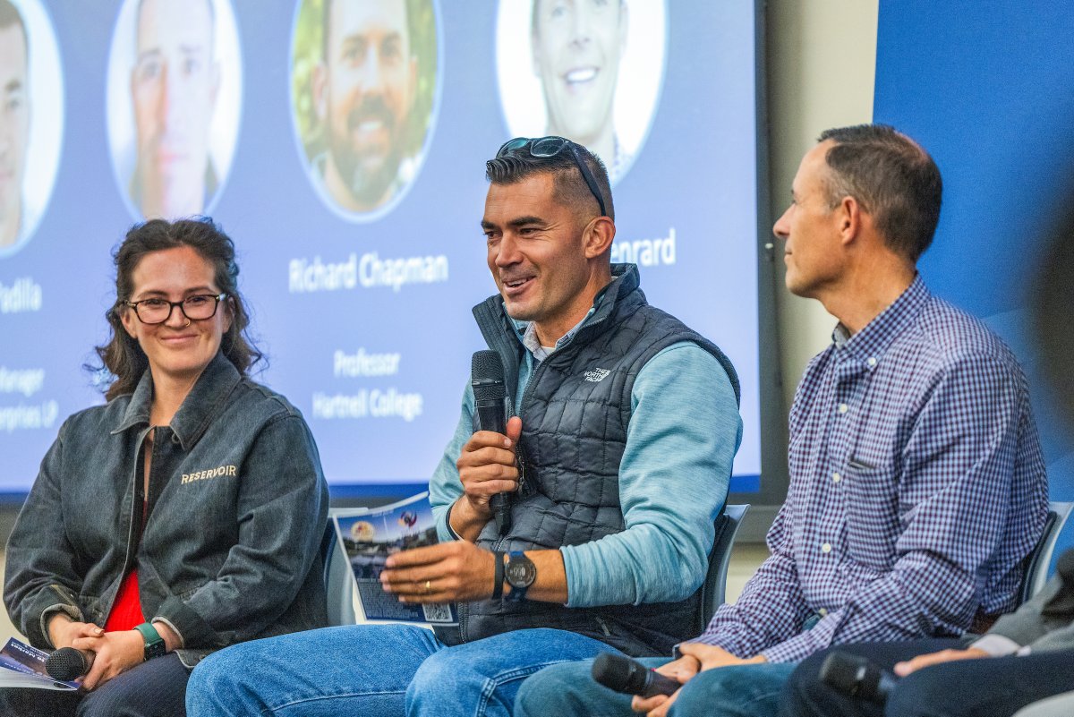 CSUMB's tweet photo. 🌱 CSUMB explores the future of ag tech

The first President’s Speaker Series of the 2026-27 academic year brought industry leaders, educators and community members together in Salinas for a conversation on emerging agricultural technologies.

Learn more: https://t.co/hsjQlEXTQY https://t.co/sQF9RFWHON