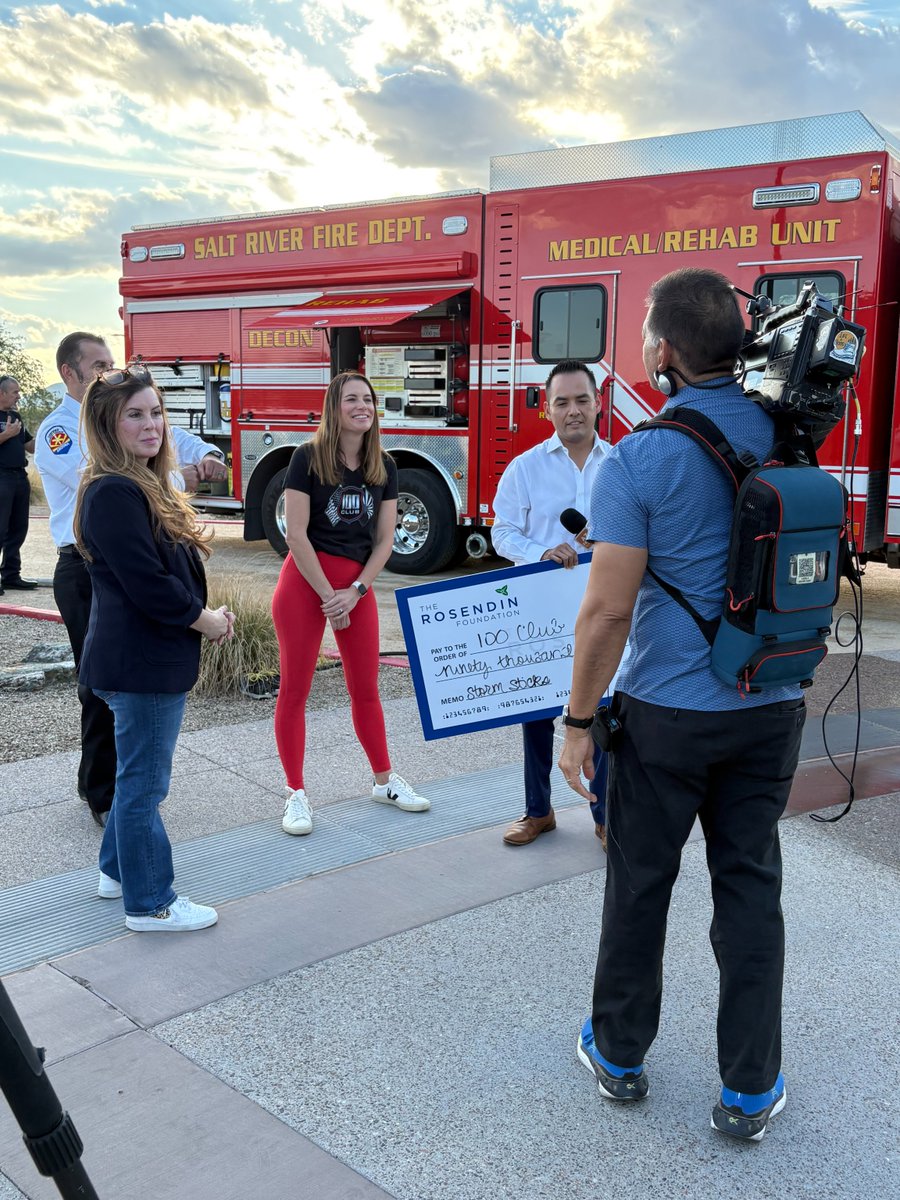 10to1PR's tweet photo. The 10to1 team hit the greens today at The Rosendin Foundation's fifth annual charity golf tournament at Talking Stick Golf Club! The 10to1 team is proud to support the heroes who protect our communities every day!
#10to1PR #Rosendin #Scottsdale #PublicRelations https://t.co/DS2c47KIsf