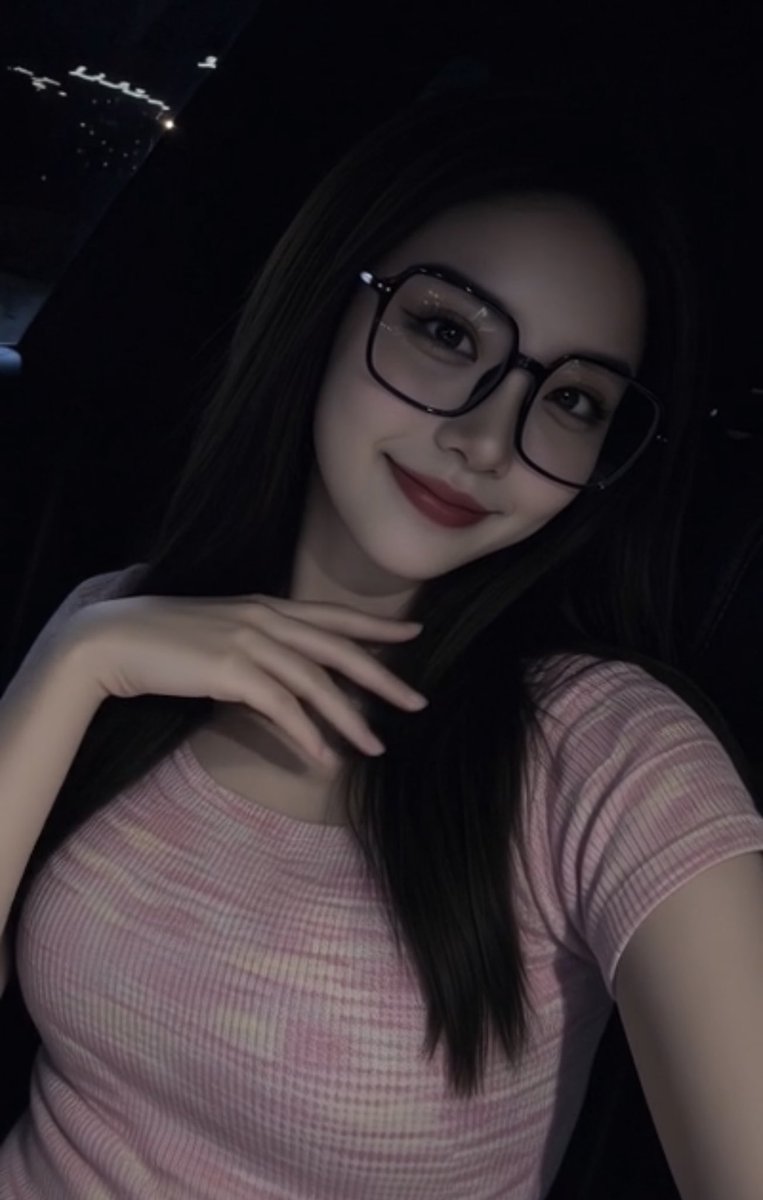 BabyRena469's tweet photo. Love you baby😘 https://t.co/Jw9NhJ8H6W