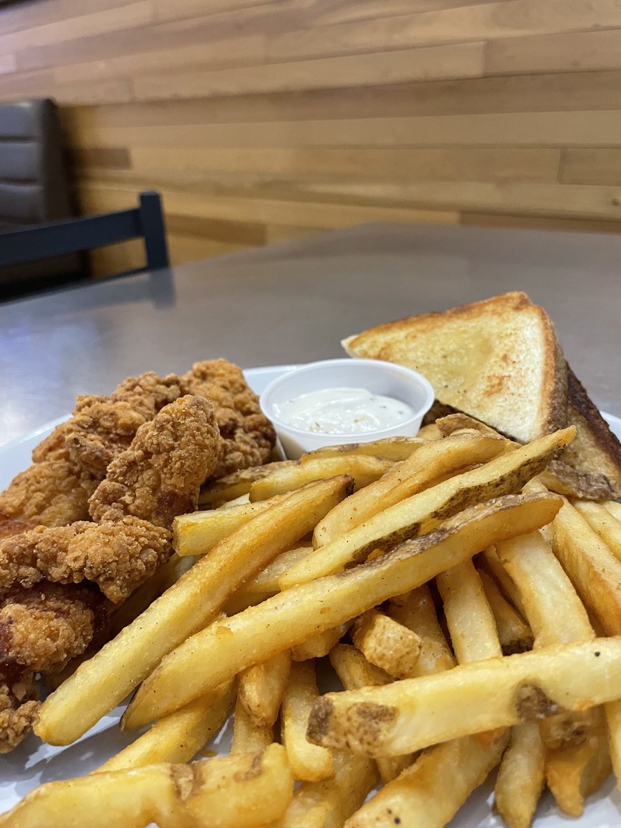 KickapooHarrah's tweet photo. Ranch or ketchup? 👀 https://t.co/iO92BR46b0