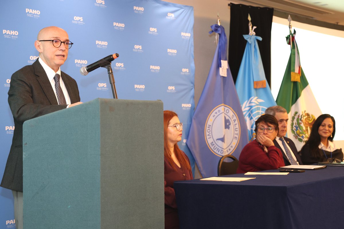 OPSOMSMexico's tweet photo. 🚭💰 La @opsoms reunió en Ciudad de México a autoridades de salud y finanzas de 19 países de América Latina para hablar de impuestos al tabaco como una de las medidas más costo-efectivas para reducir su consumo y prevenir enfermedades no transmisibles. 🌎🤝 https://t.co/zIwMVo099W