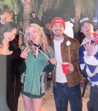 candevzz's tweet photo. gartic duo throughout the years🥹🥹💗los quiero mucho!!<3 https://t.co/WMBmmA9Lw3