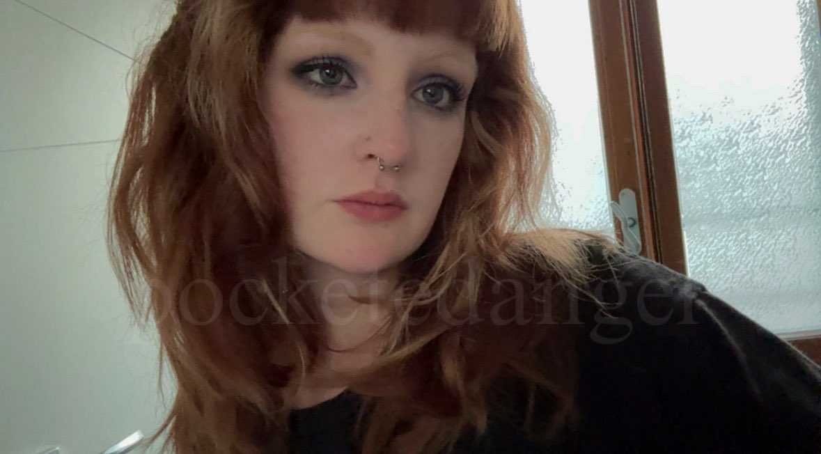 pocketedangel's tweet photo. hii im on a moot hunt 

-21
-lesbian
-they/it
-nsfw (mostly) 

--looking for lesbians, wlw, non binary people, basically anyone other than unfunny straight cis men

-plz like n rt so it gets around more !!! i need more hot funny people on the tl https://t.co/TzDBiRjNAA