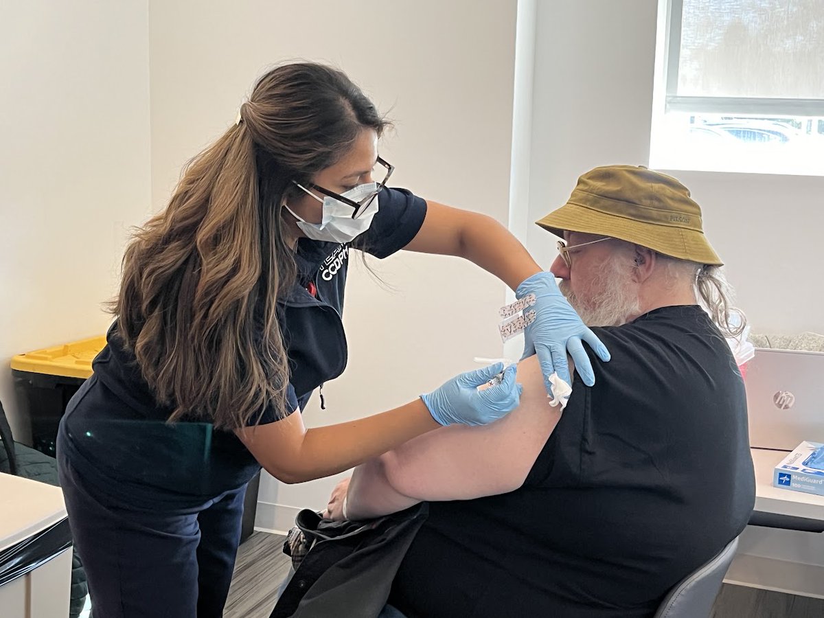 CookCoHealth's tweet photo. We officially kicked off our annual Saturday vaccination clinics, just in time for respiratory virus season! From now through February, Saturday clinics will be offered at CCH locations, helping residents with flu and COVID vaccines. Find a clinic: https://t.co/tq3n4vYszO https://t.co/up4c4gxUr8