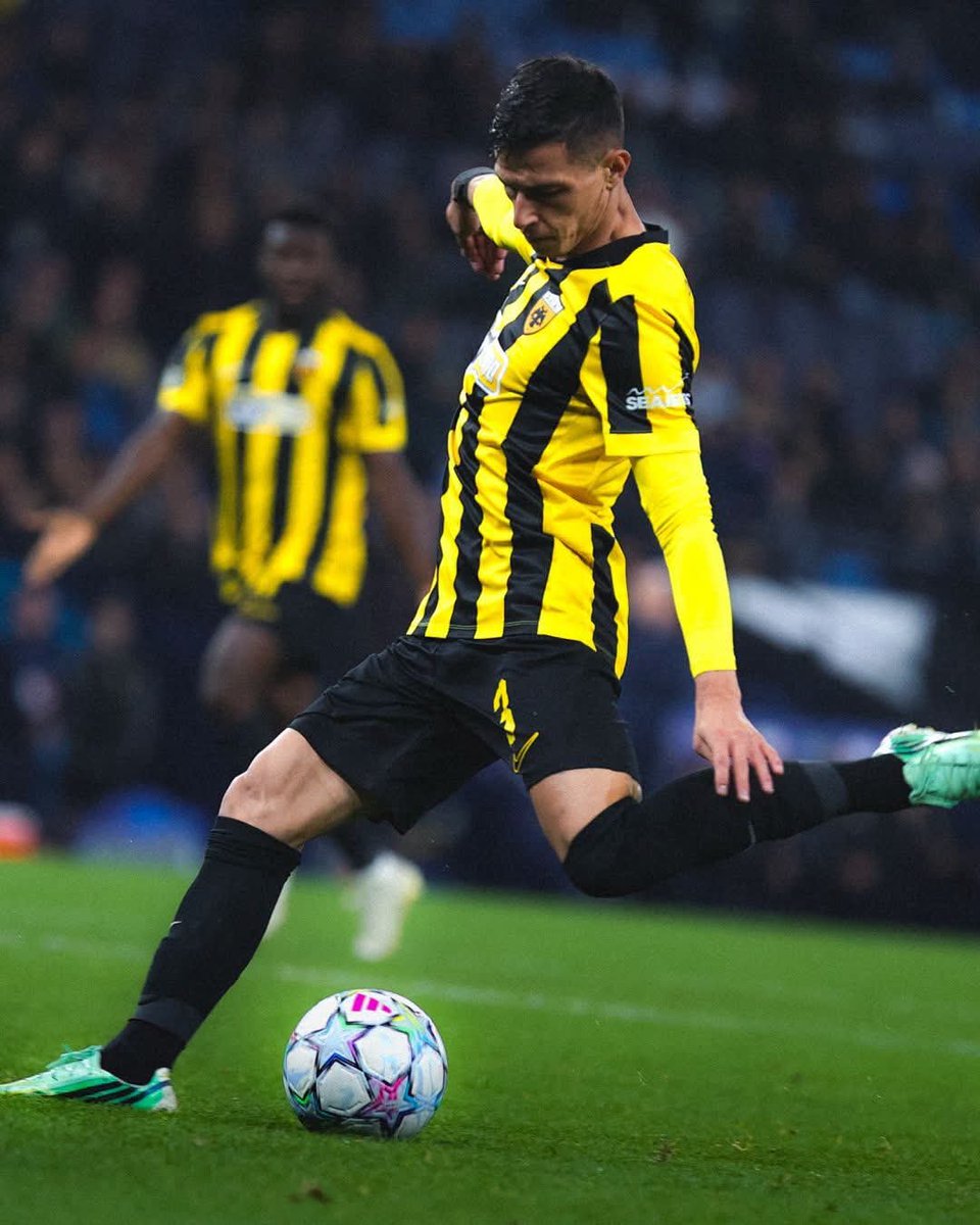 HellasFooty's tweet photo. FT: 🏴 Manchester City 5-1 AEK Athens 🇬🇷
Hopes of a comeback for AEK were ultimately put to bed throughout the second half, as they were comfortably beaten by Manchester City.
#MANAEK #UCL https://t.co/qoc4rN1mEs