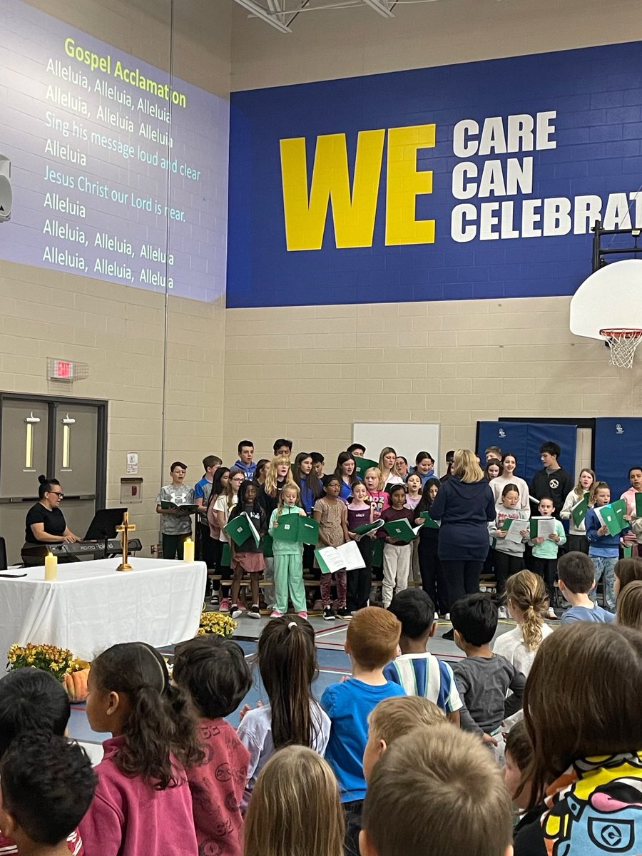 GoHurricanesGo's tweet photo. Thank you Holy Trinity for celebrating our Thanksgiving Mass!  Father reminded us that a powerful “act of gratitude” always involve THANKING🙏 others!  He also reminded us of St. Paul’s writing that WE ARE ALL PART OF GOD’s FAMILY and to not build “invisible walls” between us! https://t.co/78udaKa4bS