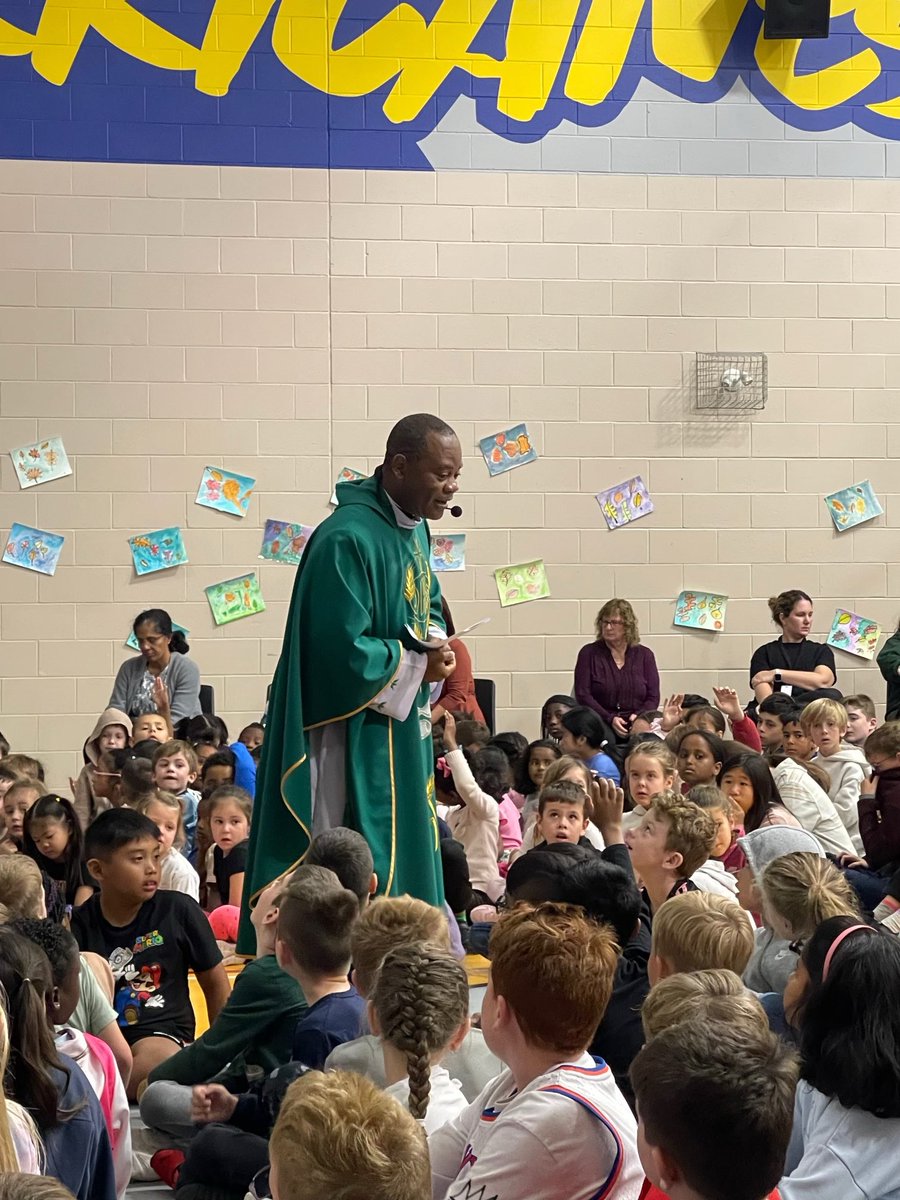 GoHurricanesGo's tweet photo. Thank you Holy Trinity for celebrating our Thanksgiving Mass!  Father reminded us that a powerful “act of gratitude” always involve THANKING🙏 others!  He also reminded us of St. Paul’s writing that WE ARE ALL PART OF GOD’s FAMILY and to not build “invisible walls” between us! https://t.co/78udaKa4bS