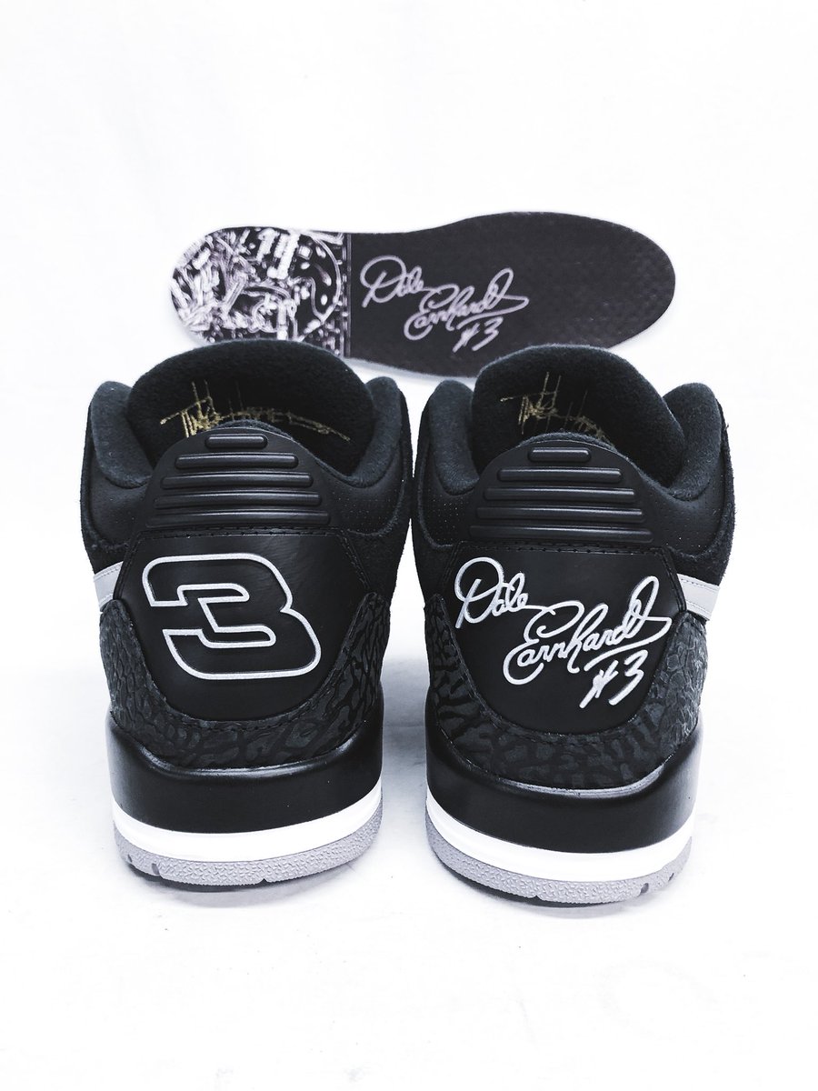 HarrisLue's tweet photo. My “Intimidate ‘Em” Tinker 3 Customs from 2020 are still rockin in my rotation 🛞💨

@ComplexSneakers | @BleacherReport | @br_racing | @Jumpman23| @luecreates | @sambassartist 

Real Custom. NO ai.

#NASCAR #Jordan3 #DaleEarnhardt #TinkerHatfield #23Xi #NikeRacing #JordanRacing https://t.co/wlb1qwOXdL