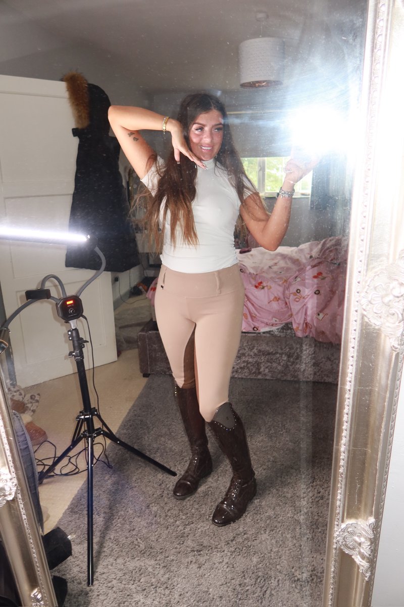 Ellaequinex's tweet photo. horse girl girlfriend… yes or absolutely yes? 🤭 #ridingboots

https://t.co/NiCJADHmWK https://t.co/rmTtlhFS8d