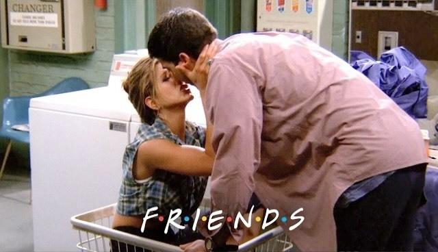 PIUpdate's tweet photo. 📺 October 20, 1994: On NBC’s “Friends”, Ross and Rachel shared their first kiss after he showed her how to do laundry and she successfully prevented a pesky woman at the laundromat from stealing her cart. In shock by the sudden kiss, Ross banged his hea… https://t.co/qWnFLit46A https://t.co/L6H4dd3OYc