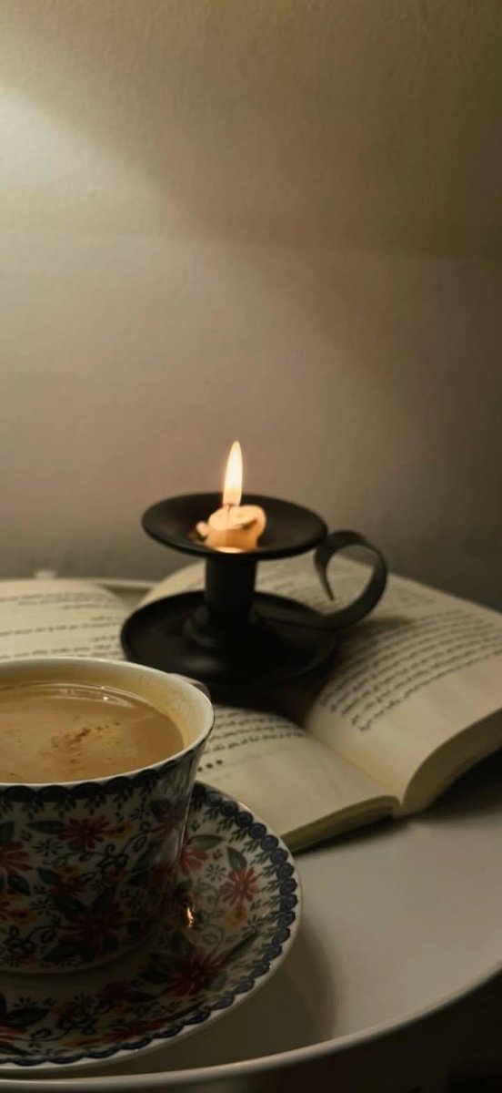 s4_10a's tweet photo. ١٢:٣٣ ☕️

فليسَ من شأن الدنيا أن تُؤتي
وإن آتت فليس من أخلاقها أن تصفو
وإن صفت فليس من طبعها أن تدُوم https://t.co/d7AautswuW