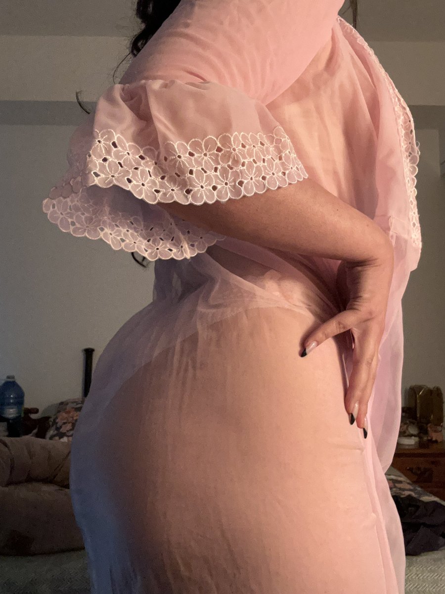 foresaken4skin's tweet photo. thrifted from somebody’s grandma https://t.co/73gZNrIRJA