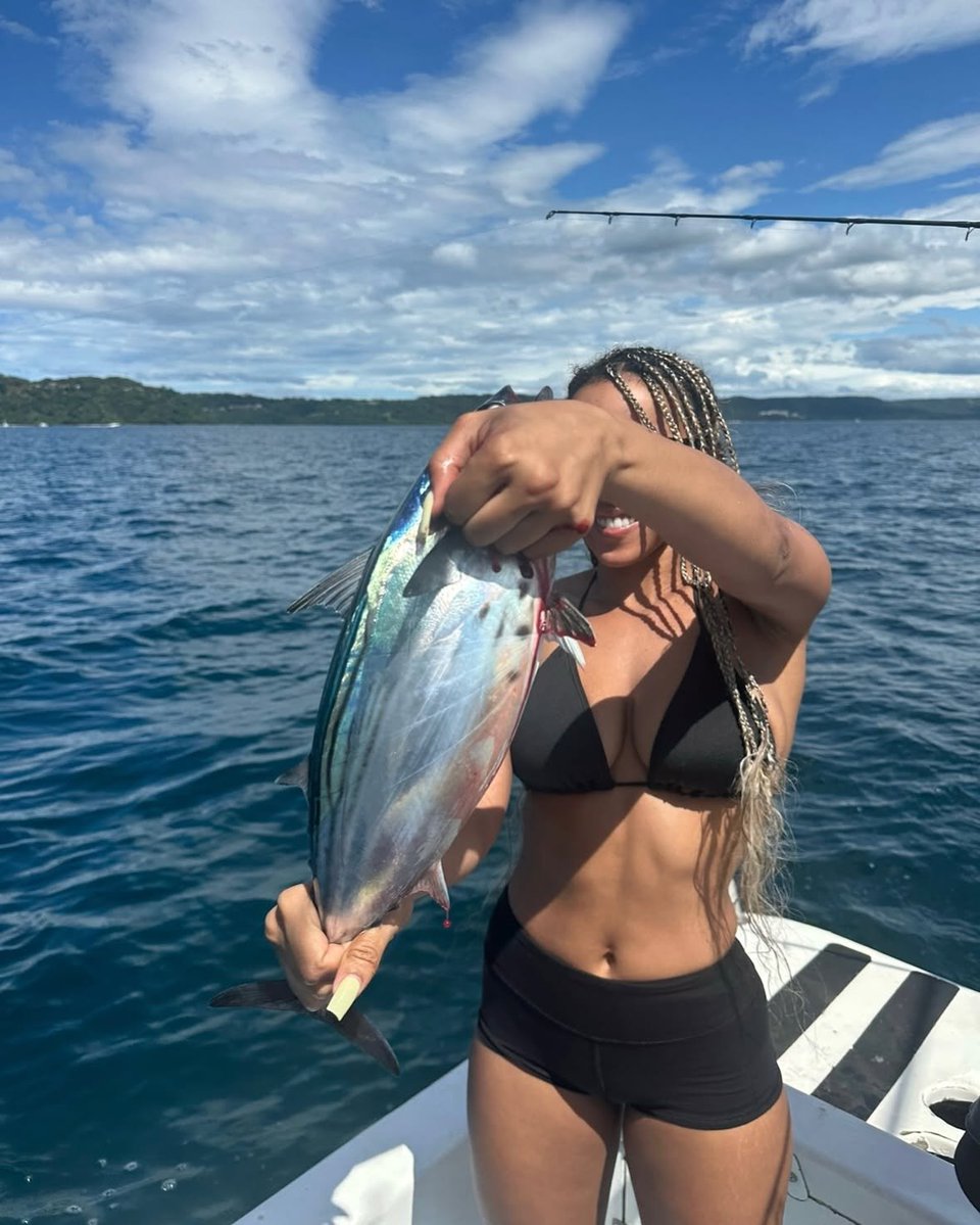 STAR3ABY's tweet photo. Gone fishing! https://t.co/OGJQG92Hwx