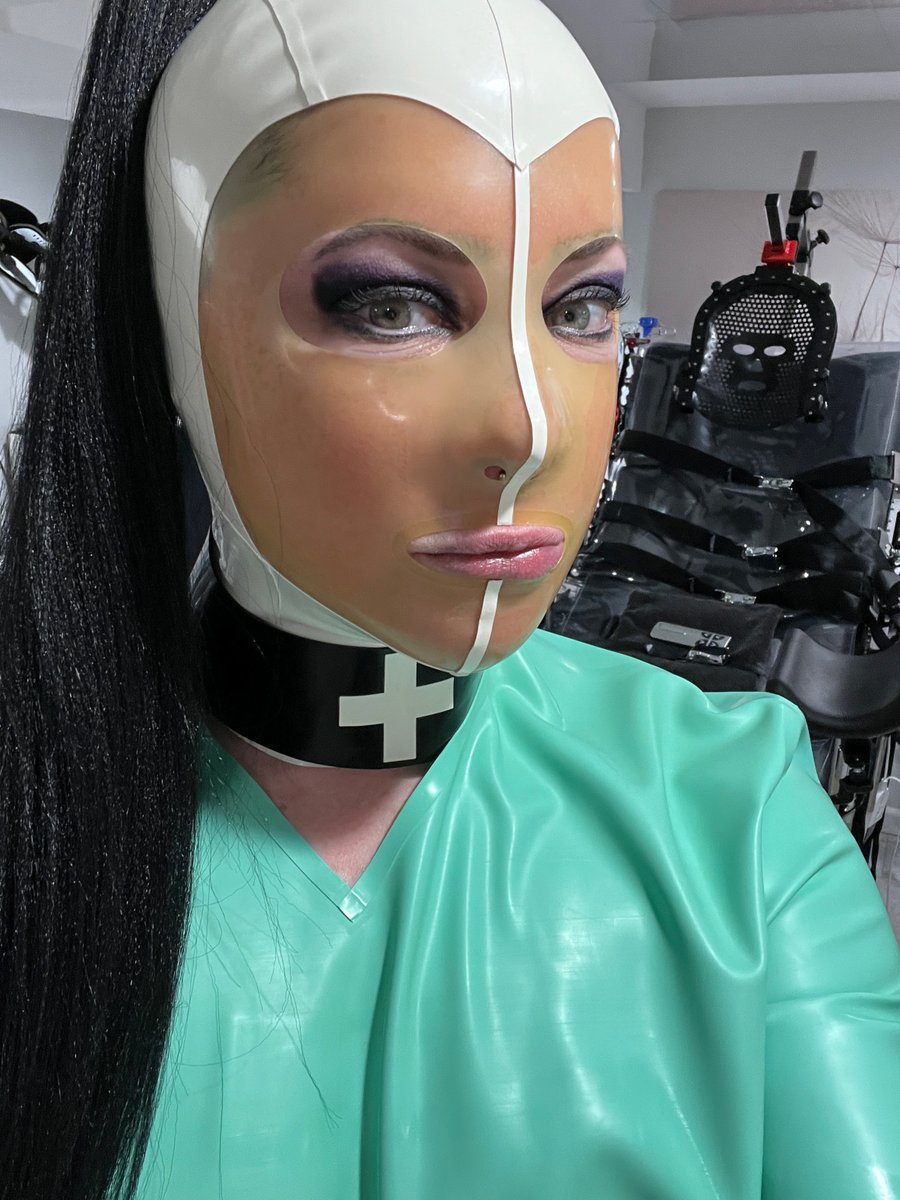alterpic's tweet photo. Someone very kinky joined the Anna Rose Fetish Clinic 😈 The best place for videos with lots of latex, high end machines that stimulate, tease, torment and electrostim, cbt, edging and much more! https://t.co/JZ81D06FCN https://t.co/rOQTiYC3HN