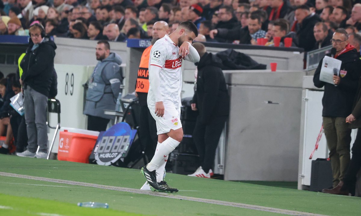 stimmeonline's tweet photo. Direkt nach Abpfiff ist der Frust bei Deniz #Undav groß. Der #VfB-Kapitän spricht von "verlorenen zwei Punkten" gegen Atletico Madrid. 
⬇️
https://t.co/LDETbev85n

#VfBATM #UCL https://t.co/LR3D2uwzaI