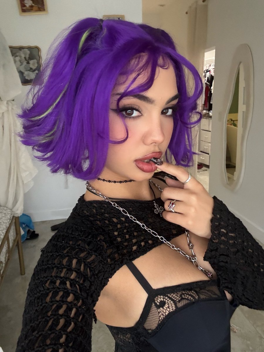 laylaadelinee1 tweet picture